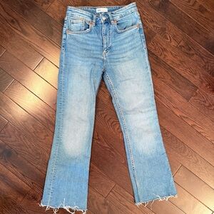 ZARA Light Blue Frayed Hem Jeans